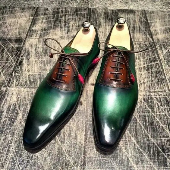 Brown patina leather oxford shoes with well-maintained shine